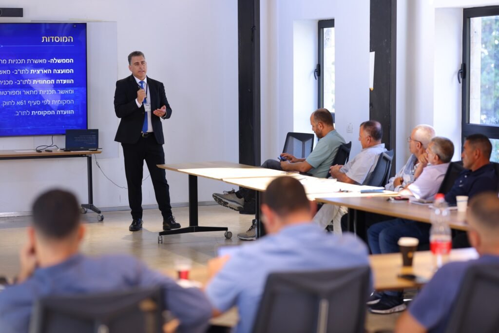 برنامج لقاءات منتخبي الجمهور في المثلث 2